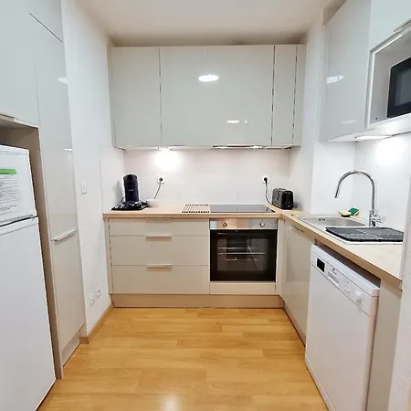 L'eterlou, T3, Centre Luchon, Wifi, Casier A Skis, Ascenseur, 6 Personnes Daire Bagnères-de-Luchon
