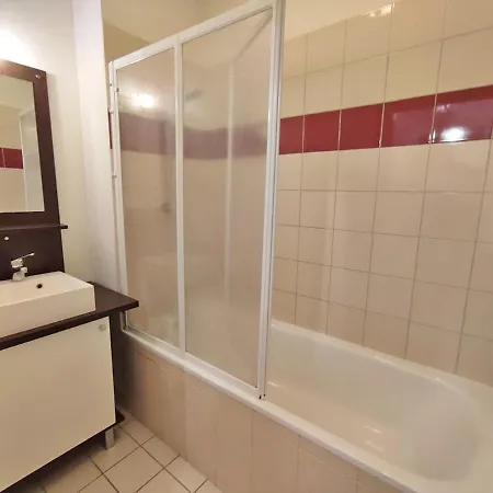 公寓 L'eterlou, T3, Centre Luchon, Wifi, Casier A Skis, Ascenseur, 6 Personnes