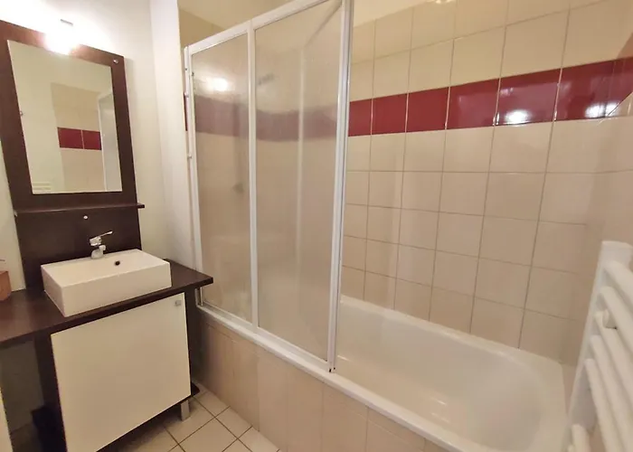 Lejlighed L'eterlou, T3, Centre Luchon, Wifi, Casier A Skis, Ascenseur, 6 Personnes