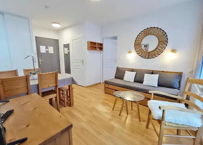 Lejlighed L'eterlou, T3, Centre Luchon, Wifi, Casier A Skis, Ascenseur, 6 Personnes *